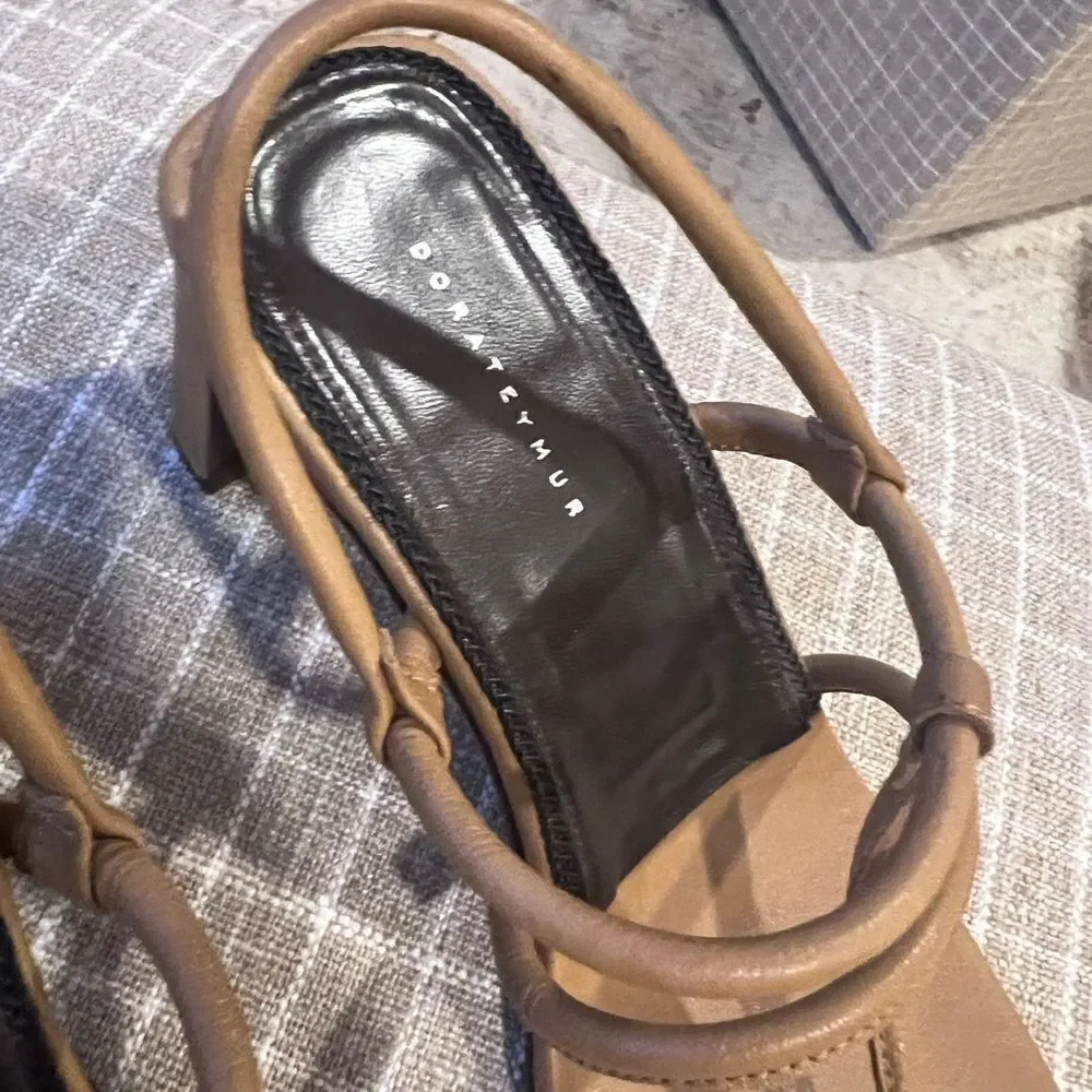 Dorateymur tan square toed sandals - Picture 4 of 8